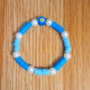 New Handmade clay bead bracelet (flower power)